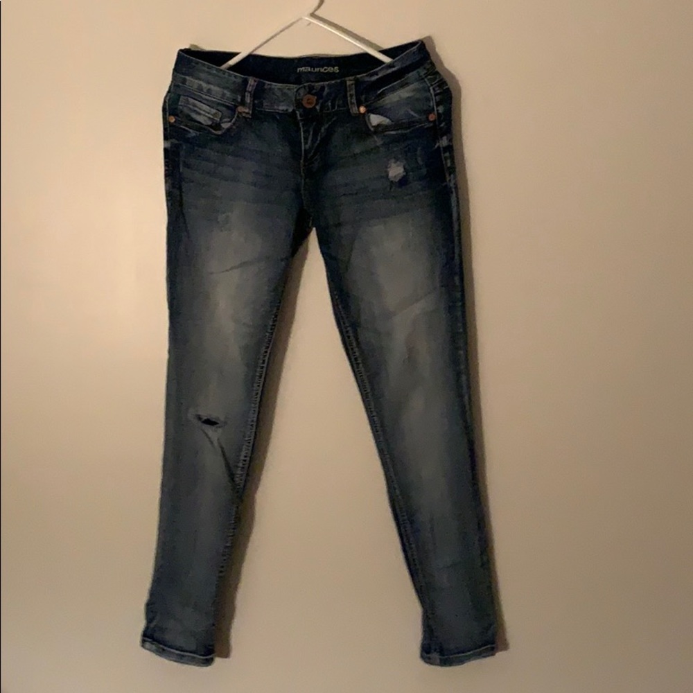Distressed denim jeggings